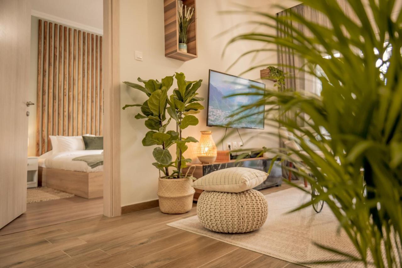 Aphrodite's On Agia Sofia Midas Appartement *